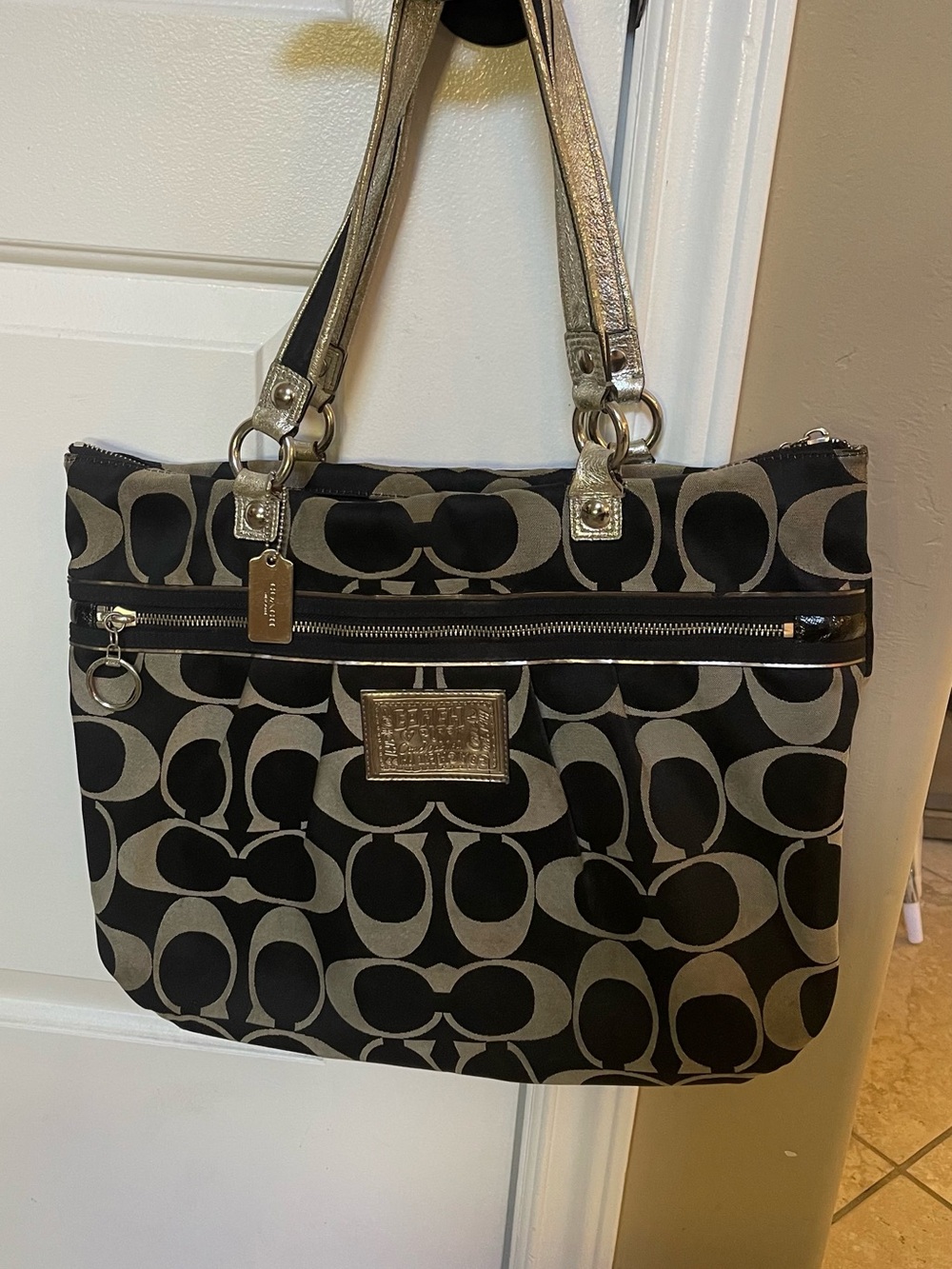 Coach Poppy Black and Khaki Signature Shoulder large Tote Bag silver Y2K, good